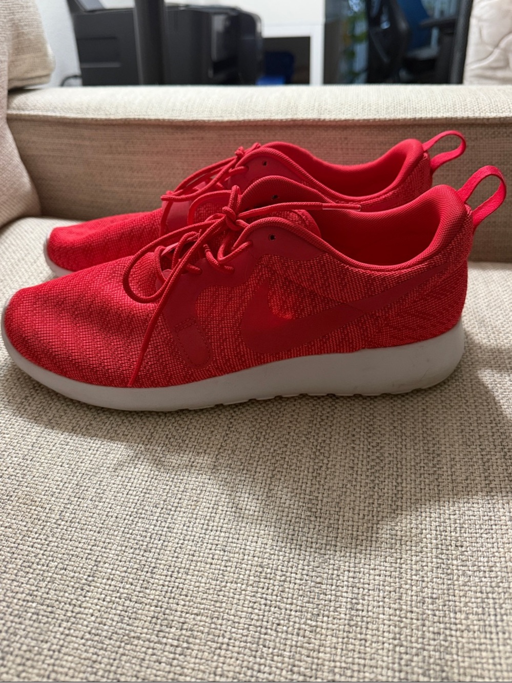 Men’s Red Athletic Nike Sneakers - Lightweight Casual Trainer